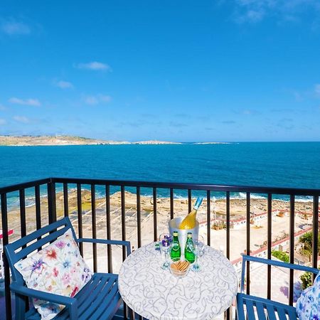 Islet Promenade Seafront Family Apartment With 2 Balconies By Getawaysmalta Сент-Полс-Бей Экстерьер фото